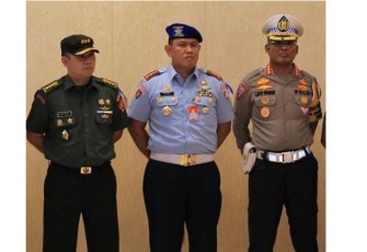 Danpom Koops Udara I Kolonel Pom R.M. Roni Widayanto, S.H., turut hadir dalam Apel Operasi Lintas Jaya 2024 yang dipimpin oleh Sekretaris Daerah (Sekda) DKI Jakarta, Joko Agus Setyono. Bertempat di Balai Kota DKI, Jakarta Pusat, Rabu (31-1-2024)