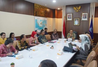 Sekretaris BNPP Prof. Zudan Arif Fakrulloh saat menerima kunjungan Rektor Universitas Insan Cita Indonesia (UICI) Prof. Laode M Kamaluddin di Sekretariat Tetap BNPP, Jakarta Pusat, Jumat (23/2/2023). 