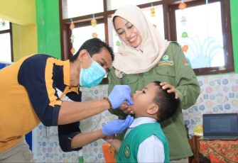 Sub Pekan Imunisasi Nasional Polio TK Kartika IV-27 Trenggalek, Senin (15/1)