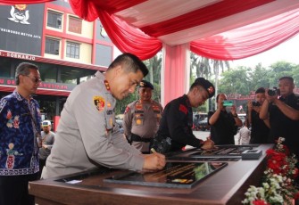 Kapolda PMJ Irjen Pol Karyoto saat meresmikan gedung Brimob PMJ, Rabu (31/1)
