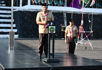 Danrem 033/WP Brigjen TNI Jimmy Watuseke saat membacakan amanat Kasad dalam acara persami pramuka saka wira, Sabtu (3/2)