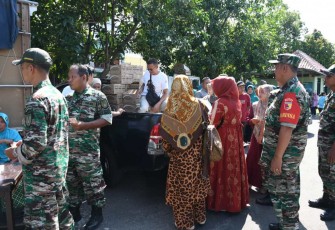 Bazar murah Kodim 0802/Ponorogo, Selasa (2/4)