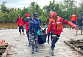 Evakuasi korban tenggelam di Kabupaten Berau