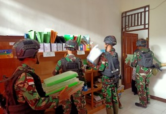 Personel satgas menata puskesmas Web