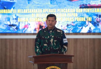 Pangkoarmada III Laksda TNI Hersan 