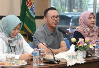 Kepala BPN Kota Depok Indra Gunawan dan jajaran dalam sosialisasi sertifikat elektronik yang berlangsung di aula Kantor Pertanahan Kota Depok, Kamis 30 Mei 2024.