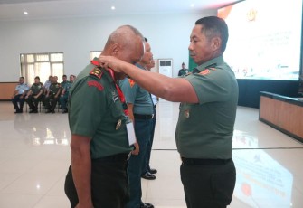 Aster Panglima TNI saat Membuka Tarkatpuanter dan Targadikter Kader Apkowil TNI