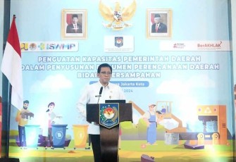Dirjen Bangda Kemendagri Restuardy Daud 