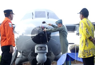 Danwing Udara 3 Puspenerbal Biak Kolonel Laut (P) Ahmad Novam Hajaruman saat penerimaan pesud