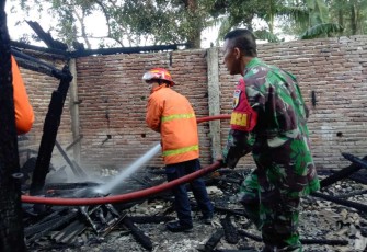 Padamkan api rumah warga desa binaan 