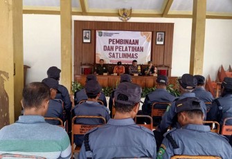 Pembinaan satlinmas wilayah desa binaan 
