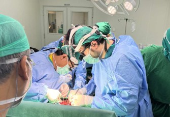 Dokter saat operasi jantung di RSUP Adam Malik, Medan Sumatera Utara 