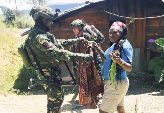 Bantuan langsung warga masyarakat pedalaman Papua
