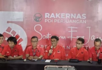 Ketua SC Rakernas Djarot Saiful Hidayat saat memberikan keterangan pers 