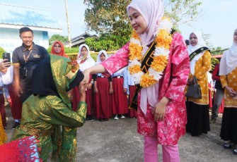 Hafizah Kunjungi Siswa Baru