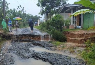 Kondisi banjir dan longsor di Kabupaten Sukabumi, Jawa Barat, Rabu (4/12)