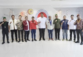 Menpora RI Dito Ariotedjo menerima audiensi para ketua umum Cipayung Plus di Graha Kemenpora, Jalan Gerbang Pemuda Nomor 3, Senayan, Selasa (10/12/2024)