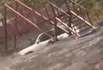 Video viral mobil terjang banjir di kabupaten Gowa adalah hoax 