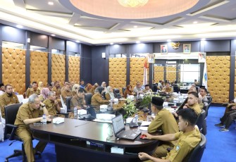 Asisten Bidang Pemerintahan dan Kesra Setda Bintan Wan Rudi Iskandar menyampaikan kegiatan MTQH ke XIII akan dilaksanakan pada tanggal 22 hingga 26 April 2024 yang dipusatkan di Kecamatan Bintan Timur.