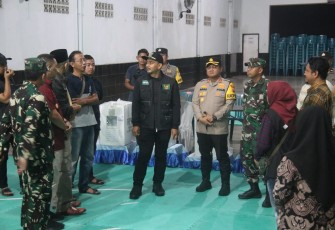 Dandim 0805/Ngawi Letkol Arm Didik Kurniawan,S.I.P., bersama Jajaran Forkopimda Kabupaten Ngawi menggelar patroli bersama di malam pencoblosan, Rabu  (14/02/2024) malam