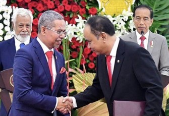 Penandatanganan MoU antara Menteri Komunikasi dan Informatika Budi Arie Setiadi dengan Menteri Komunikasi dan Transportasi Timor Leste Miguel Marques Gonçalves Manetelu.