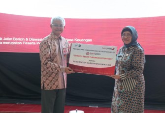 Bank Jatim Salurkan CSR 120 Ribu Telur kepada Pemkab Lumajang