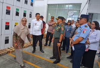 Danlanal Malang Bersama Forkopimda Kota Malang Pantau Kesiapan Gudang Logistik KPU dan Kantor Bawaslu