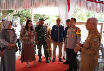 Bupati dan Forkopimda Kabupaten Asahan Tinjau Pendistribusian Logistik Pemilu 2024 di Kecamatan Simpang Empat