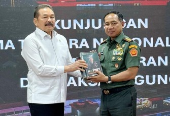 Jaksa Agung ST Burhanuddin dan Panglima TNI Jenderal TNI Agus Subiyanto