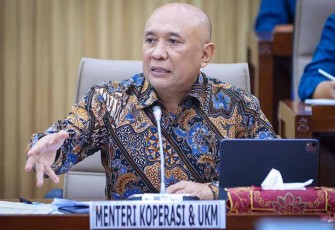 MenKopUKM Teten Masduki secara langsung kembali meminta dukungan Komisi VI DPR RI agar legislatif segera membahas Rancangan Undang-Undang (RUU) tentang perubahan ketiga atas UU No 25 Tahun 1992 tentang Perkoperasian, mempertimbangkan aturan yang berlaku saat ini sudah tidak relevan dan mendesak untuk dilakukan perbaikan.