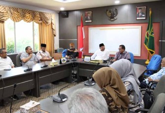 Ketua DPRD Batam saat Terima Kunjungan Pansus LKPj Kabupaten Tanah Datar