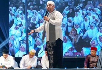 'Ustadz Pantun' Ramaikan Peringatan Isra' Mi''raj di Tanjungpinang