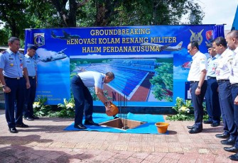 Ground breaking renovasi Kolam Renang Militer Halim Perdanakusuma  bersama Panglima Koops Udara I, Marsda TNI Mohammad Nurdi, bertempat di komplek Angkasa Halim Perdanakusuma, Rabu (6/2/2024).