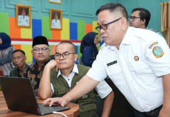 Direktur Jenderal Pendidikan Vokasi, Pendidikan Khusus, dan Pendidikan Layanan Khusus (Dirjen Diksi PKPLK), Kementerian Pendidikan Dasar dan Menengah (Kemendikdasmen), Tatang Muttaqin, melalukan peninjauan langsung ke SLBN Pembina Tingkat Provinsi Sumatra Utara, SMKN 9 Medan, dan SMKN 8 Medan, Sumatra Utara, pada Rabu (18/6)