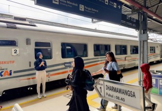 Ilustrasi penumpang KA