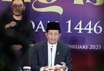 Menteri Agama Nasaruddin Umar mengumumkan ketetapan sidang isbat bahwa 1 Ramadan 1446 H bertepatan dengan 1 Maret 2025, di Jakarta, Jumat (28/2/2025)