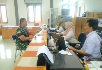Anggota Koramil Padas Berikan Imbauan Dan Pemahaman Kepada Masyarakat 
