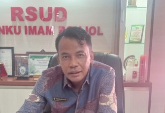 dr Yong Marzuahaili.MKM Direktur RSUD Tuanku Imam Bonjol
