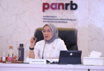 MenPANRB Rini Widyantini 