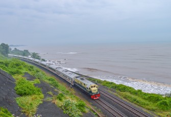 Kereta api Sancaka Utara per 1 Pebruari 2025 dengan rute barunya sampai dengan stssiun Cilacap