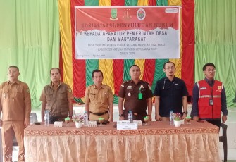 Kejari Natuna Bimbing Aparat Pulau Tiga Barat Cegah Korupsi Dana Desa