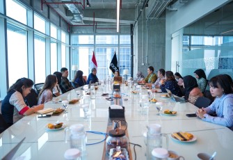 Wakil Menteri Ekonomi Kreatif (Wamen Ekraf) Irene Umar saat menerima audiensi dari PT iForte Solusi Infotek (iForte) di Autograph Tower, Jakarta pada Jumat, 1 Agustus 2025