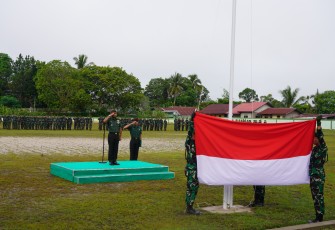Korem 121/ABW Laksanakan Upacara Bendera