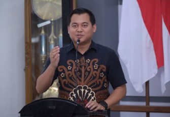 Bela Putra Perdana, CEO Rumah Tempe Indonesia, saat hadir sebagai narasumber dalam acara Lead Fest Karanganyar 2025, di Ruang Anthurium Rumah Dinas Bupati Karanganyar, Jumat (19/10/2025).
