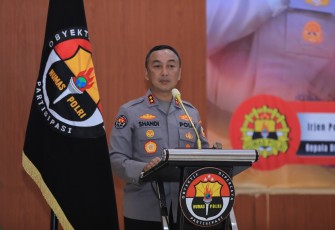 Kadivhumas Polri Irjen Pol Sandi Nugroho Nugroho membuka pelatihan Bakomsus Humas Polri Tahun Anggaran 2025. Kegiatan tersebut diikuti oleh 100 anggota Humas Polri