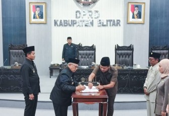 DPRD dengan Pemkab Blitar Tandatangani Kesepakatan KUA PPAS 2025