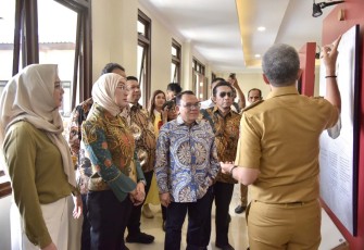 Ketua Komisi VII DPR RI Saleh Partaonan Daulay saat memimpin Panita Kerja (Panja) Standardisasi Desa Wisata Komisi VII DPR RI ke kota Bogor, provinsi Jawa Barat, Senin (8/9/2025)