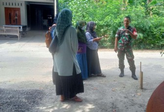 Penyuluhan kesehatan di wilayah desa binaan 