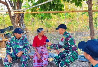 Pengobatan gratis Satgas Yonarhanud 2 Kostrad 