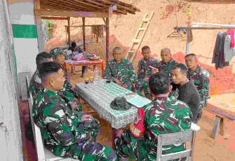 Kebersamaan Satgas TMMD ke 126 Kodim Pacitan 